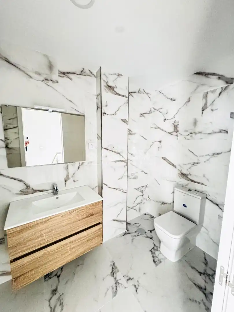 Baño de Dúplex en venta en Navalcarnero con Aire acondicionado, Calefacción y Terraza