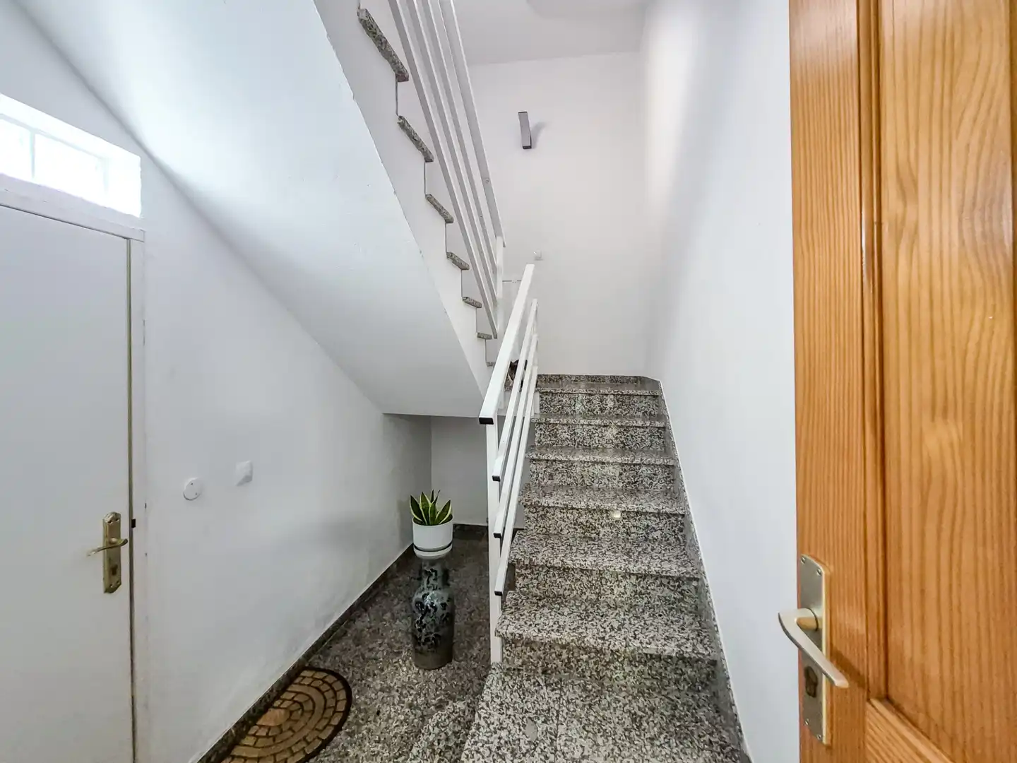 Casa adosada en venta en Las Palmas de Gran Canaria con Terraza, Trastero y Amueblado