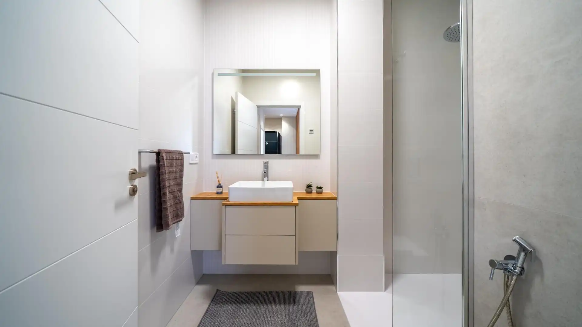 Badezimmer von Wohnungen zum Verkauf in Alicante / Alacant
