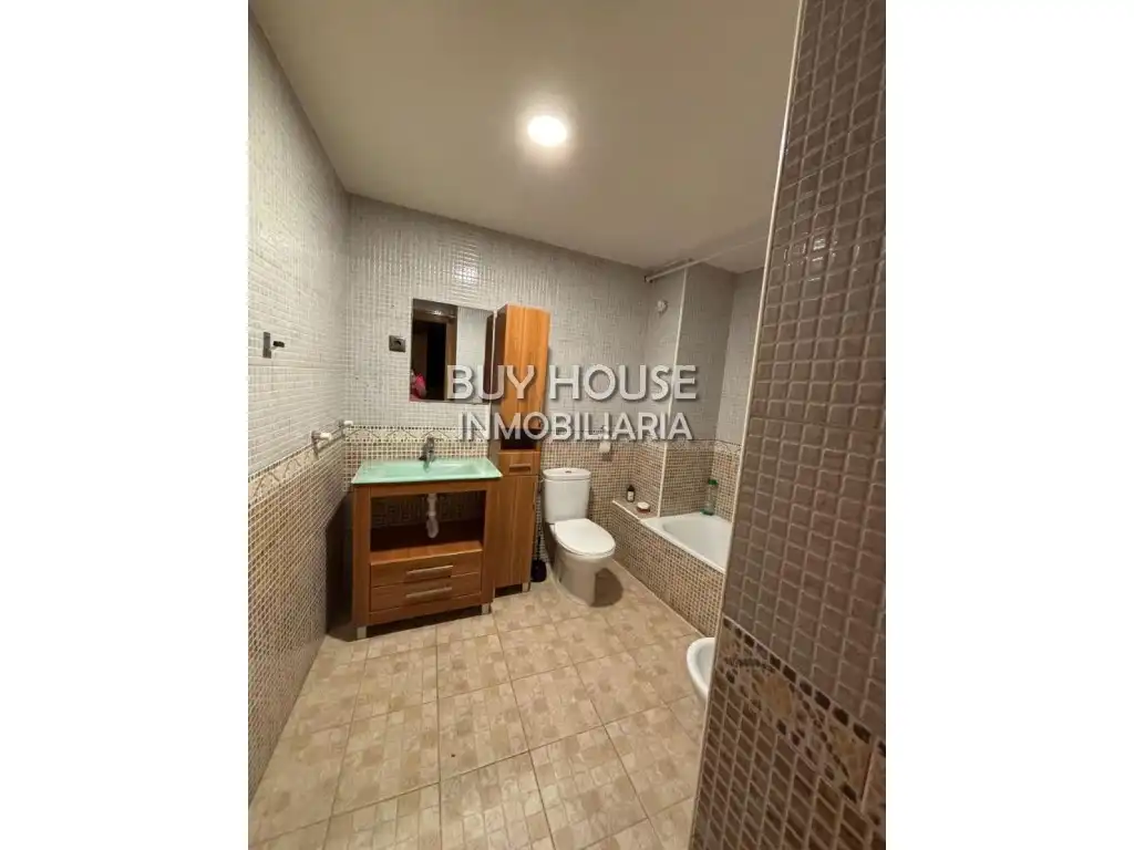 Bathroom of Flat for rent in Añover de Tajo