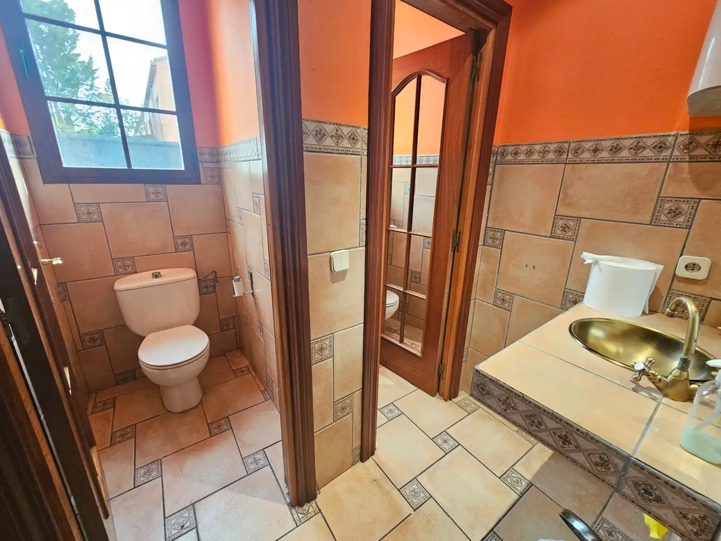 Badezimmer von Geschaftsraum zum Verkauf in Tres Cantos mit Möbliert und Alarm