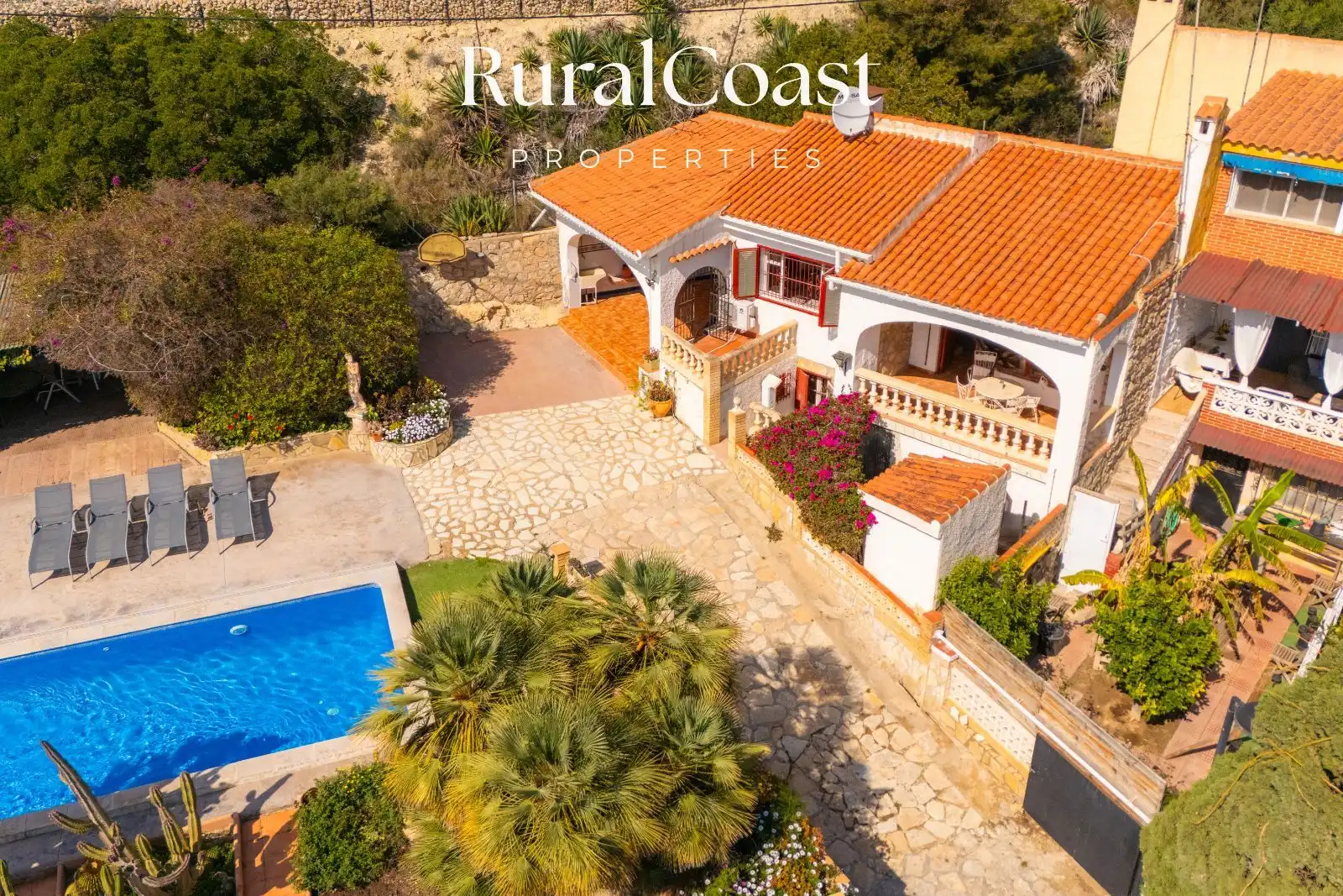 Exterior view of Detached homes for sale in El Campello  with Air Conditioner, Heating and Terrace