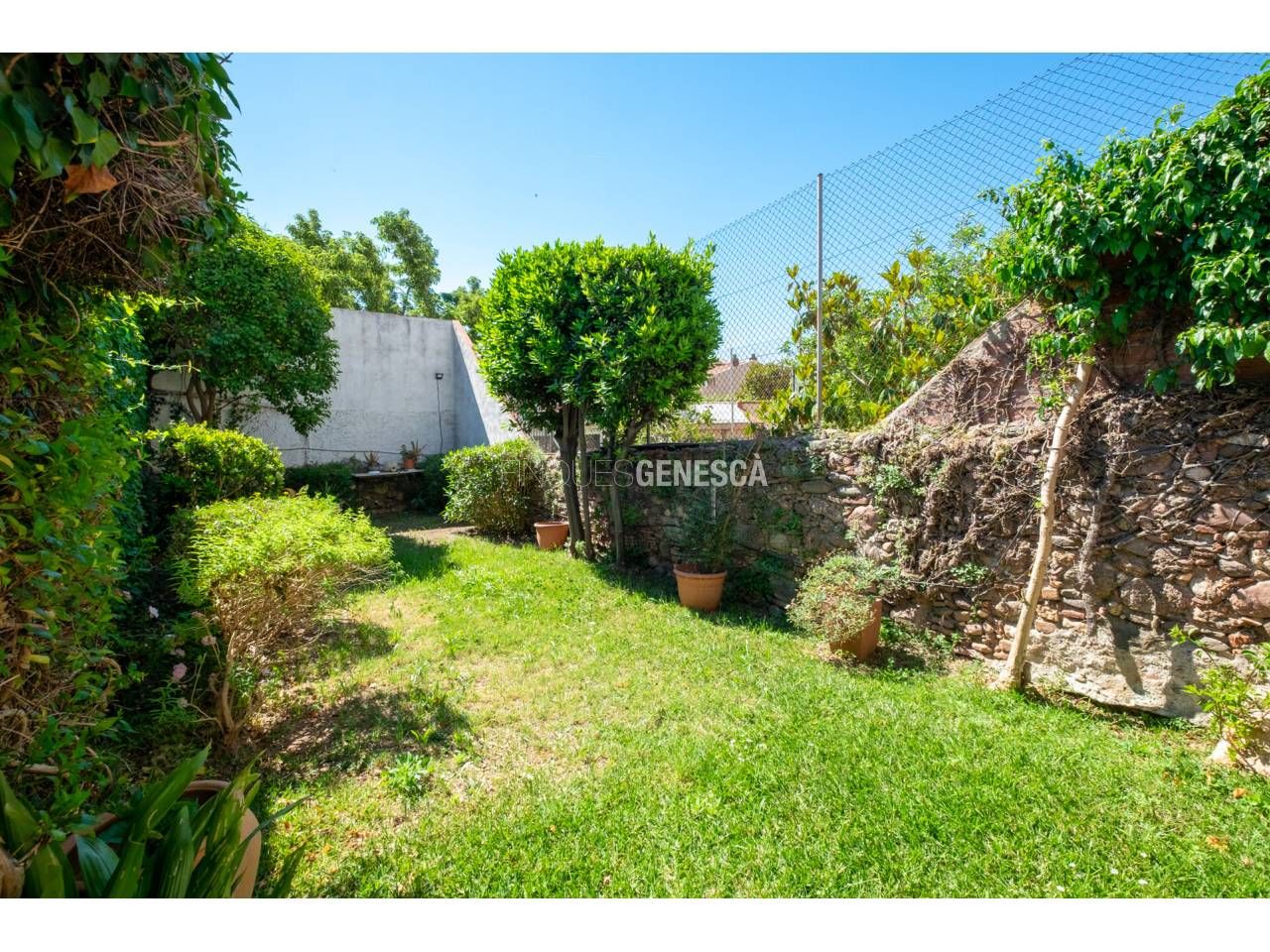 Jardí de Casa o xalet en venda en Matadepera amb Aire condicionat, Calefacció i Jardí privat