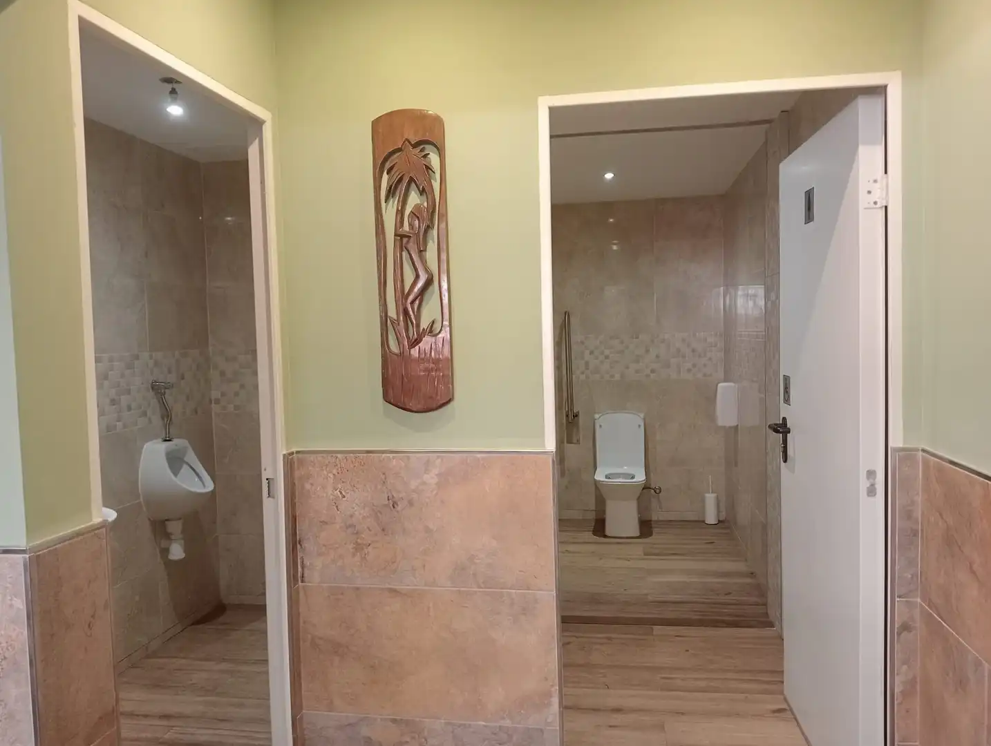 Baño de Local en traspaso en Vila-real con Amueblado