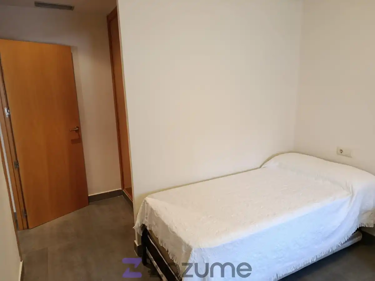 Schlafzimmer von Wohnungen zur Miete in Sevilla mit Klimaanlage, Heizung und Möbliert