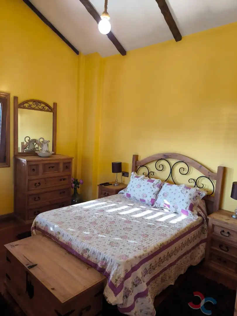 Dormitori de Casa o xalet en venda en Redondela amb Piscina