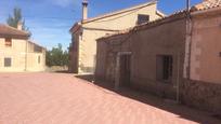 Exterior view of Country house for sale in Aldealengua de Pedraza