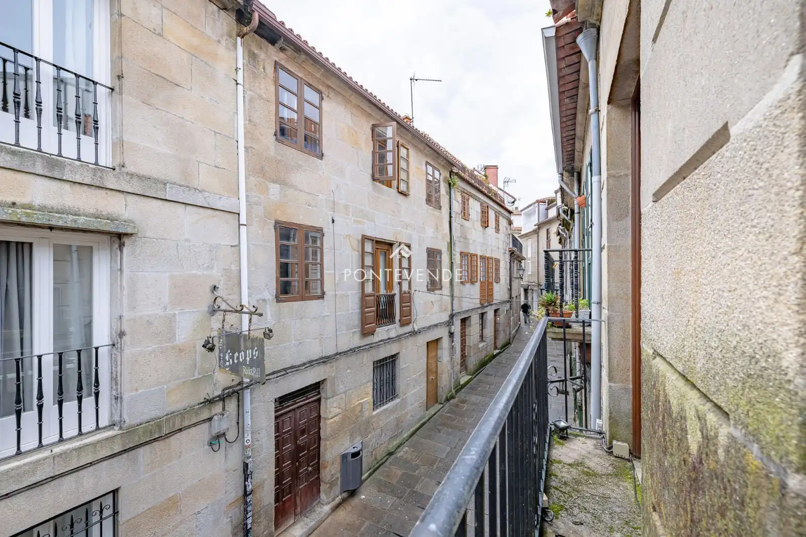 Außenansicht von Gebäude zum Verkauf in Pontevedra Capital 