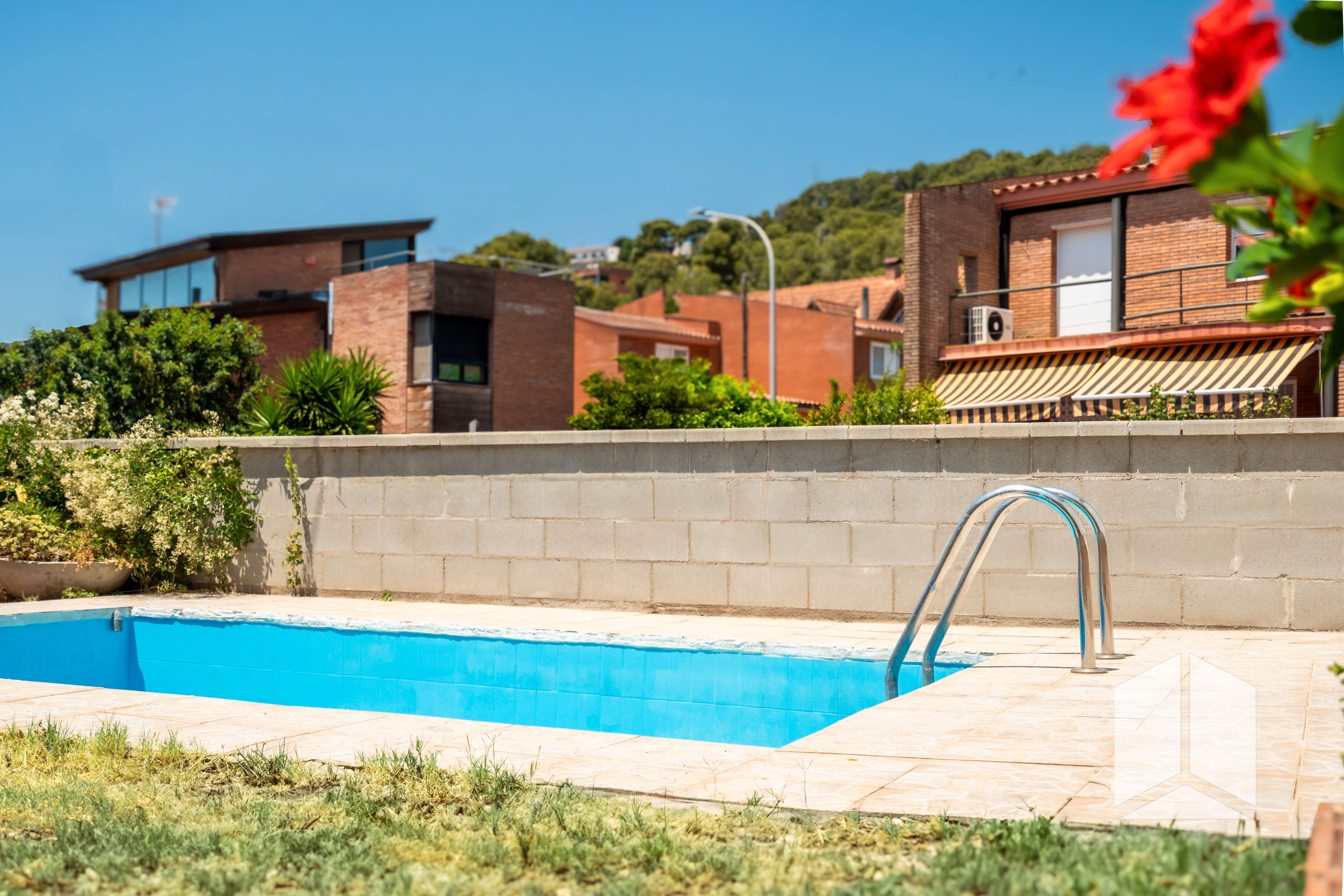 Piscina de Casa o xalet en venda en Viladecans amb Terrassa, Piscina i Balcó