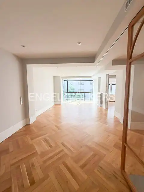 Vista exterior de Piso de alquiler en Madrid con Aire acondicionado, Calefacción y Parquet