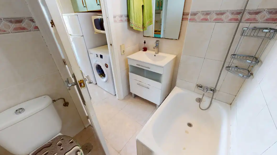 Baño de Piso en venta en Alicante / Alacant con Aire acondicionado, Calefacción y Terraza