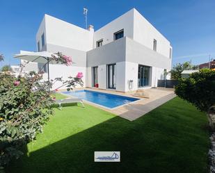 Exterior view of House or chalet for sale in Cambrils  with Air Conditioner, Heating and Private garden