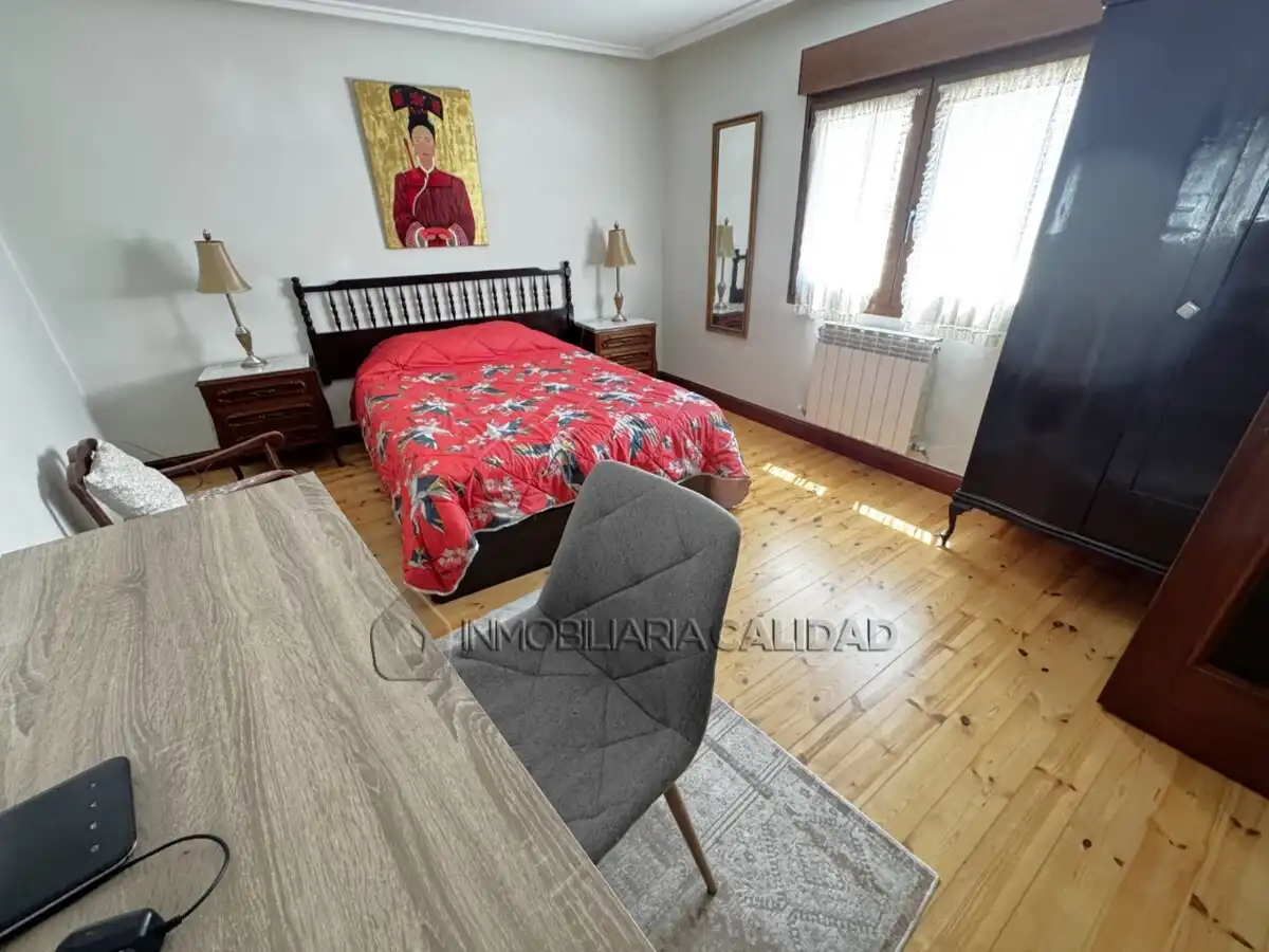 Bedroom of Flat for rent in Burgos  with Heating and Furnished