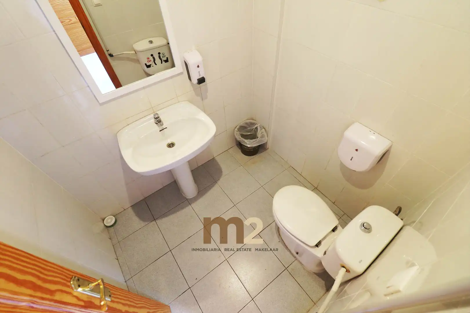 Badezimmer von Geschaftsraum zur Miete in Guardamar del Segura mit Klimaanlage, Terrasse und Möbliert