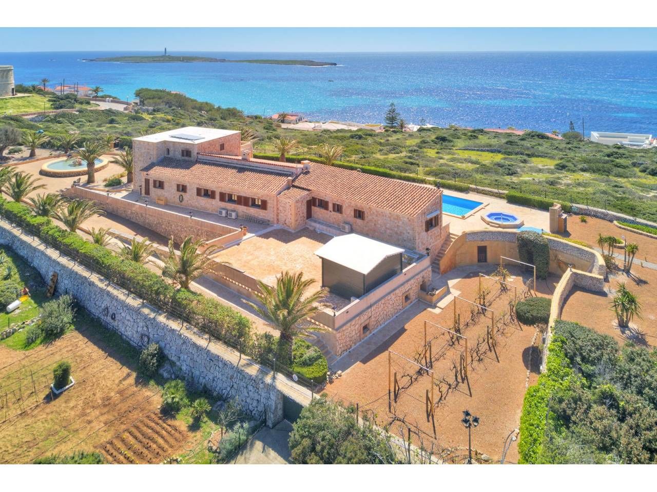 Vista exterior de Casa o chalet en venta en Sant Lluís con Terraza y Amueblado