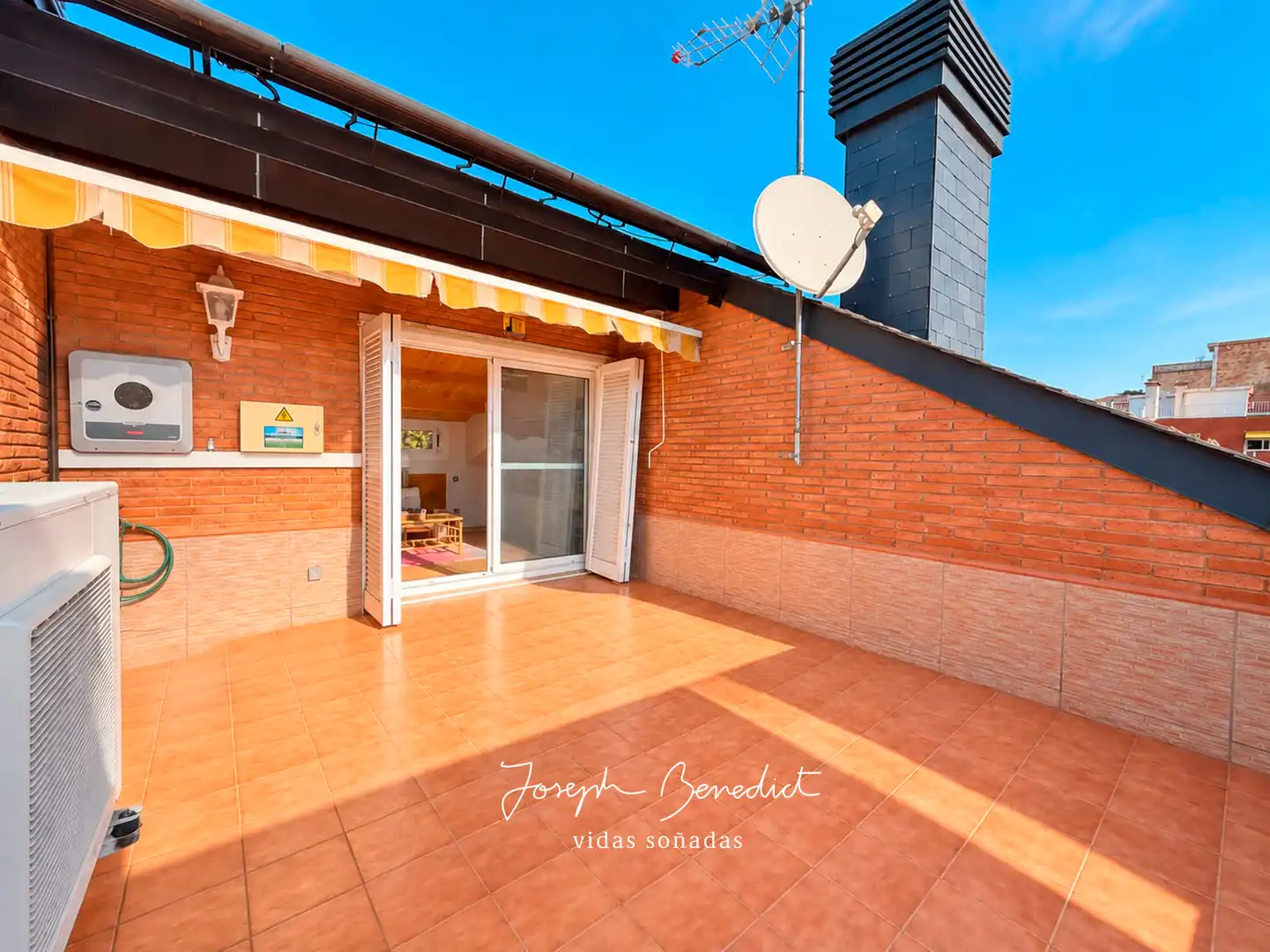 Terraza de Casa o chalet en venta en Castelldefels con Aire acondicionado, Calefacción y Jardín privado