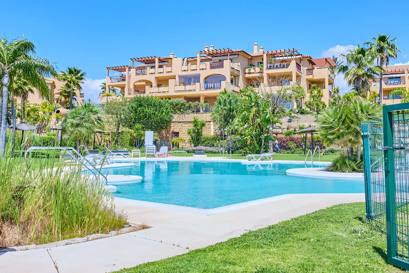 Habitatge amb piscina en venda a Benahavís pueblo, imagen 4