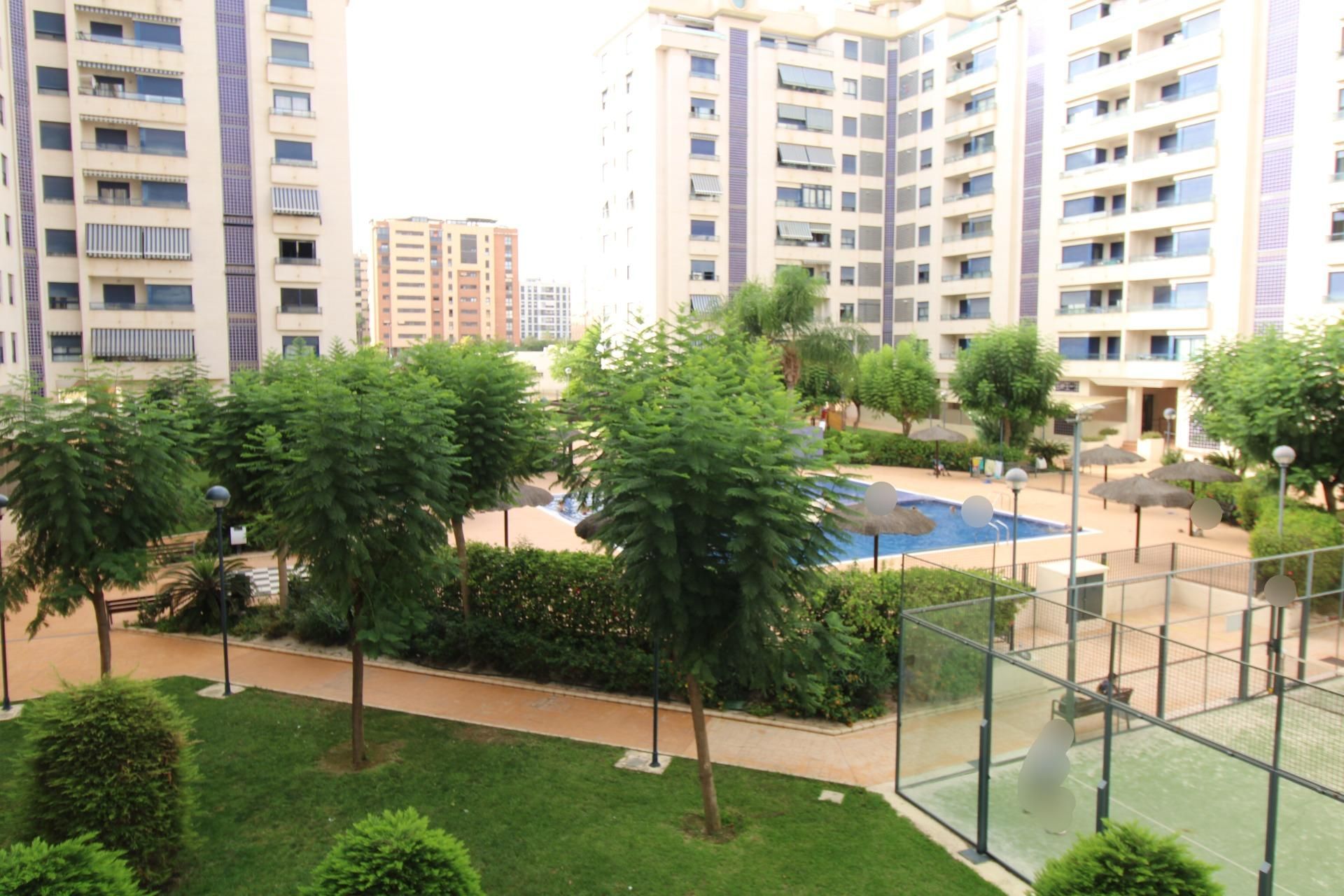 Piscina de Pis en venda en Alicante / Alacant
