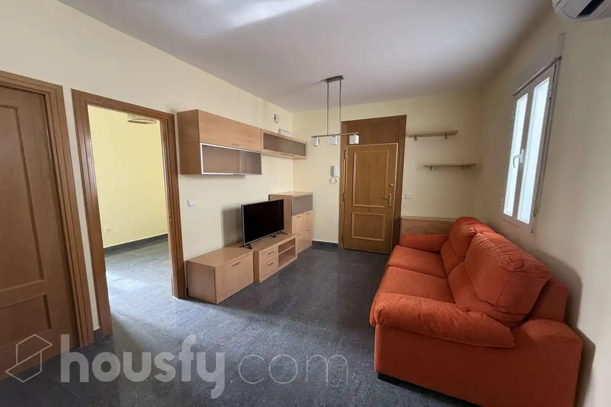 Sala de estar de Piso de alquiler en  Madrid Capital con Aire acondicionado, Calefacción y Amueblado