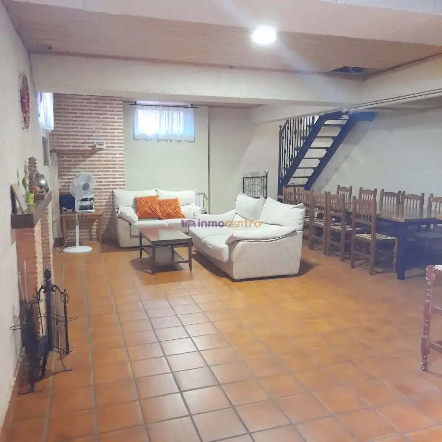 Casa o xalet en venda en Valdepeñas amb Calefacció, Piscina i Jacuzzi