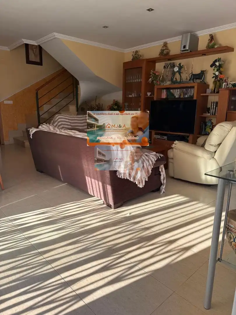 Living room of Detached homes for sale in Benicasim / Benicàssim  with Air Conditioner, Heating and Terrace