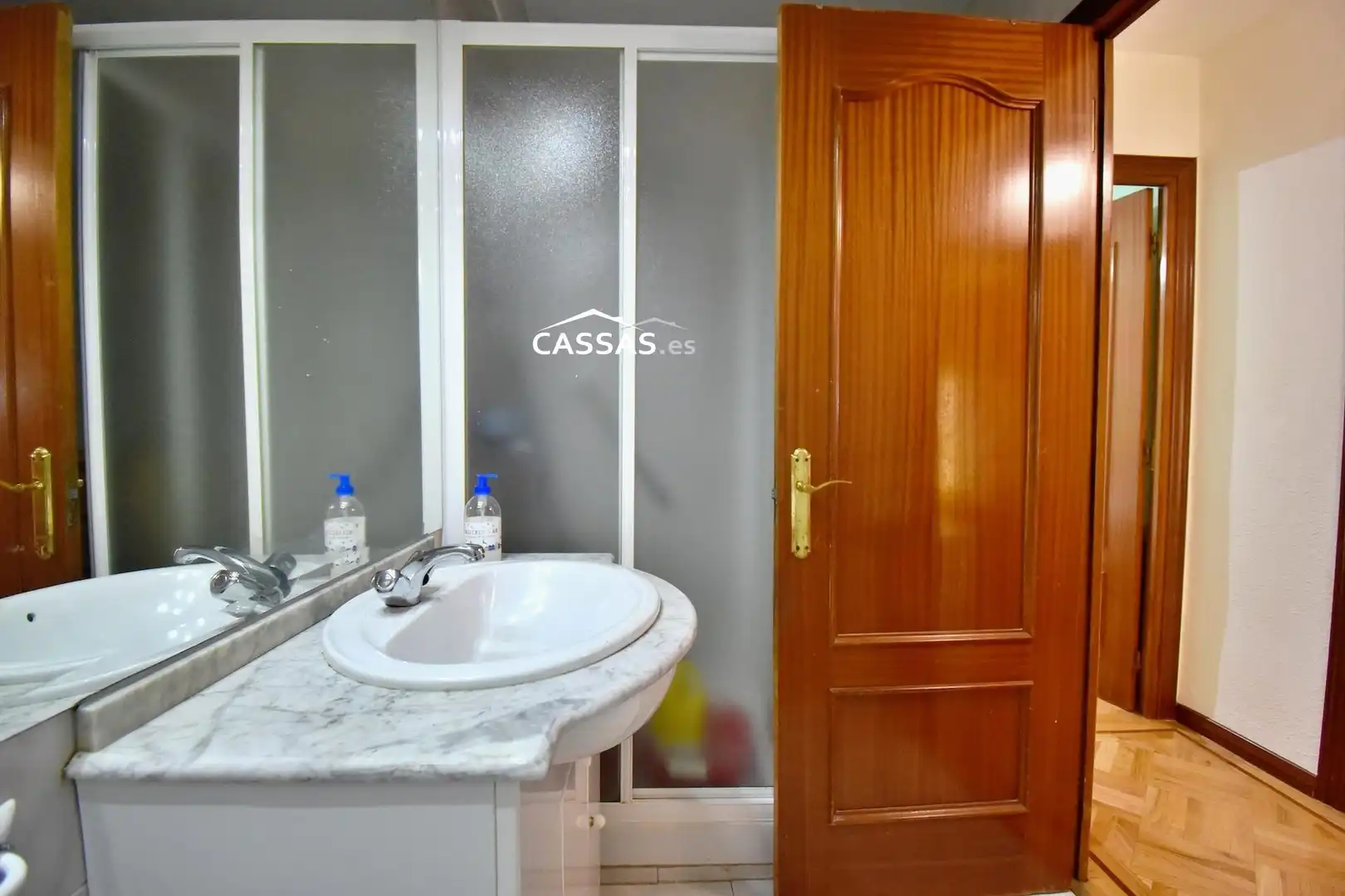 Bathroom of Flat for sale in Torrejón de Ardoz  with Air Conditioner, Heating and Parquet flooring