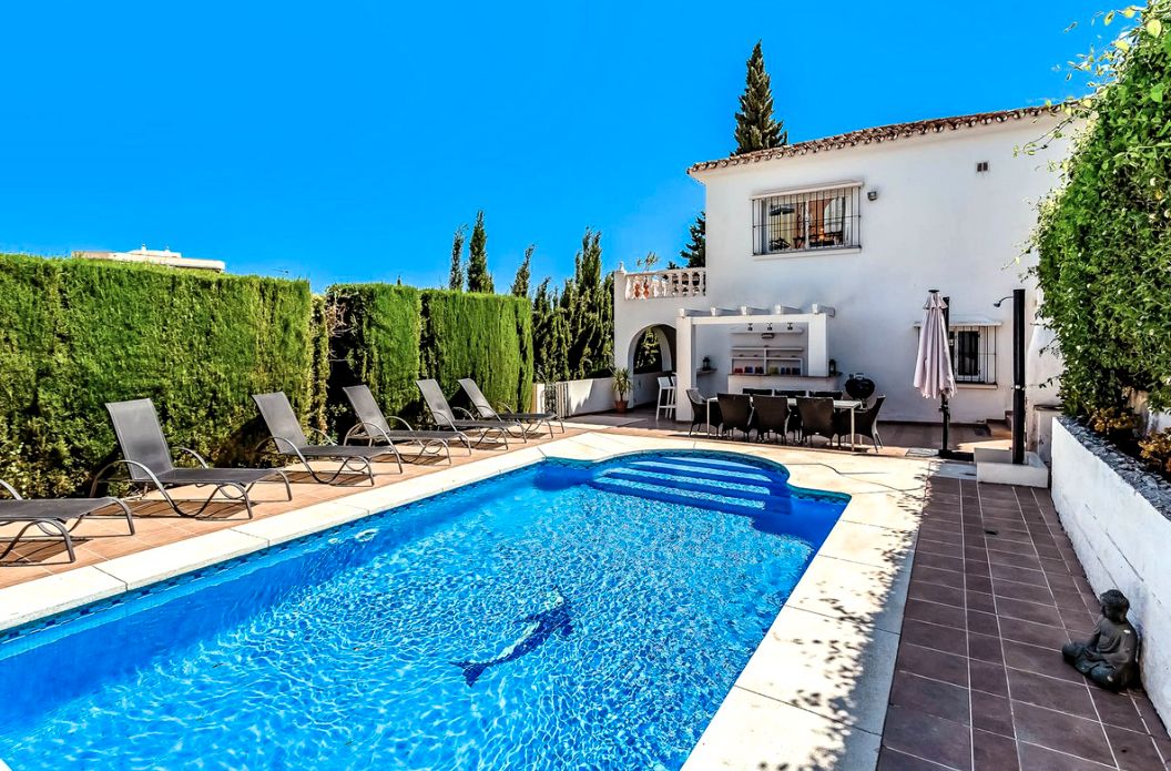 Swimming pool of House or chalet for sale in Fuengirola  with Air Conditioner, Heating and Private garden