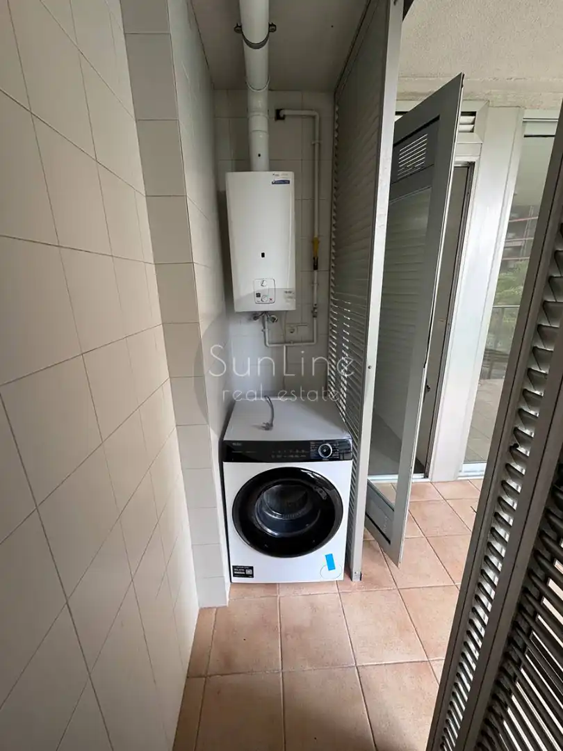 Cuina de Pis de lloguer en Valencia amb Aire condicionat, Terrassa i Piscina comunitària