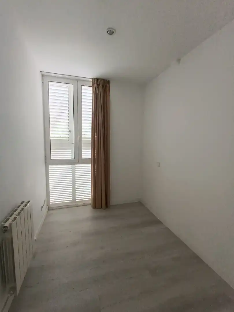 Flat for rent in Carrer Pau Casals, Finestrelles