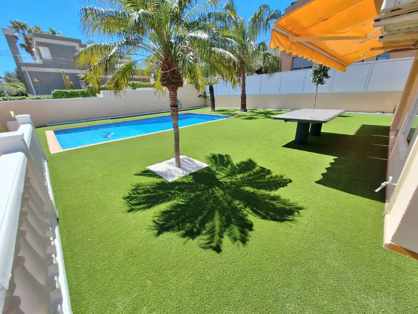 Swimming pool of Houses for sale in El Vendrell  with Heating and Swimming Pool