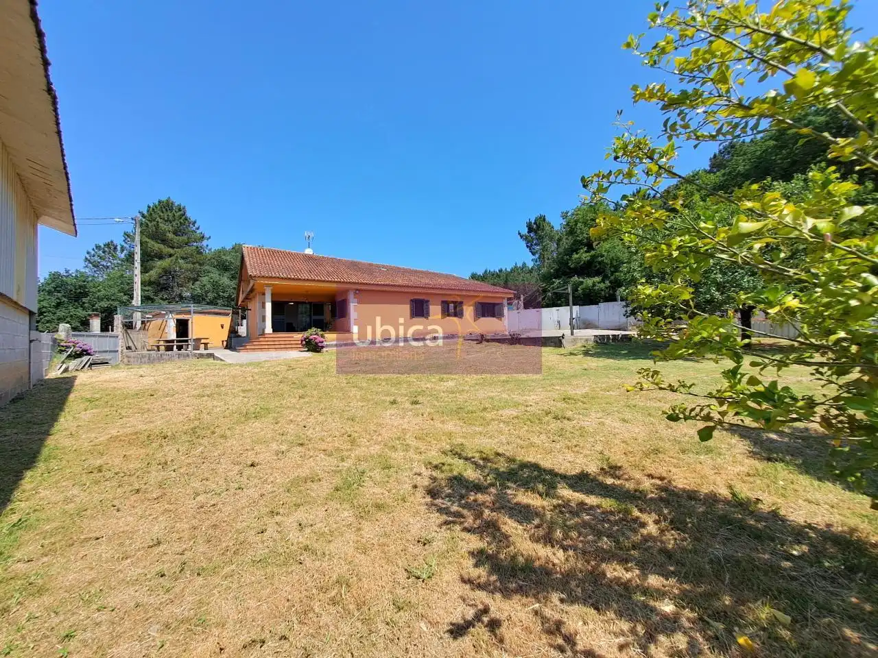 Haus oder Chalet zum Verkauf in Tui mit Heizung, Privatgarten und Terrasse