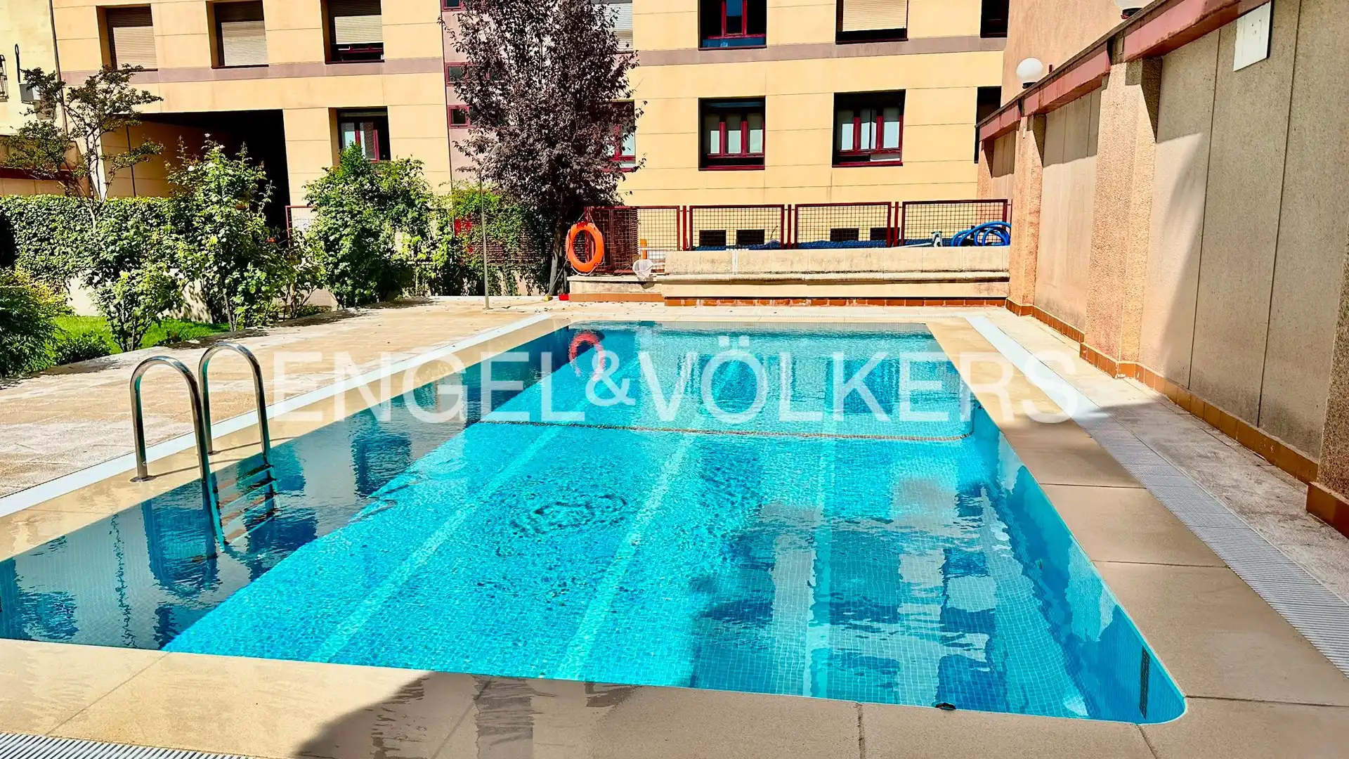 Piscina de Pis de lloguer en Madrid amb Aire condicionat, Calefacció i Piscina