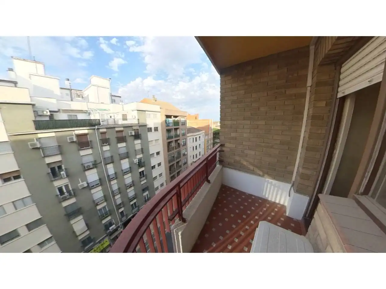 Vista exterior de Piso en venta en San José
