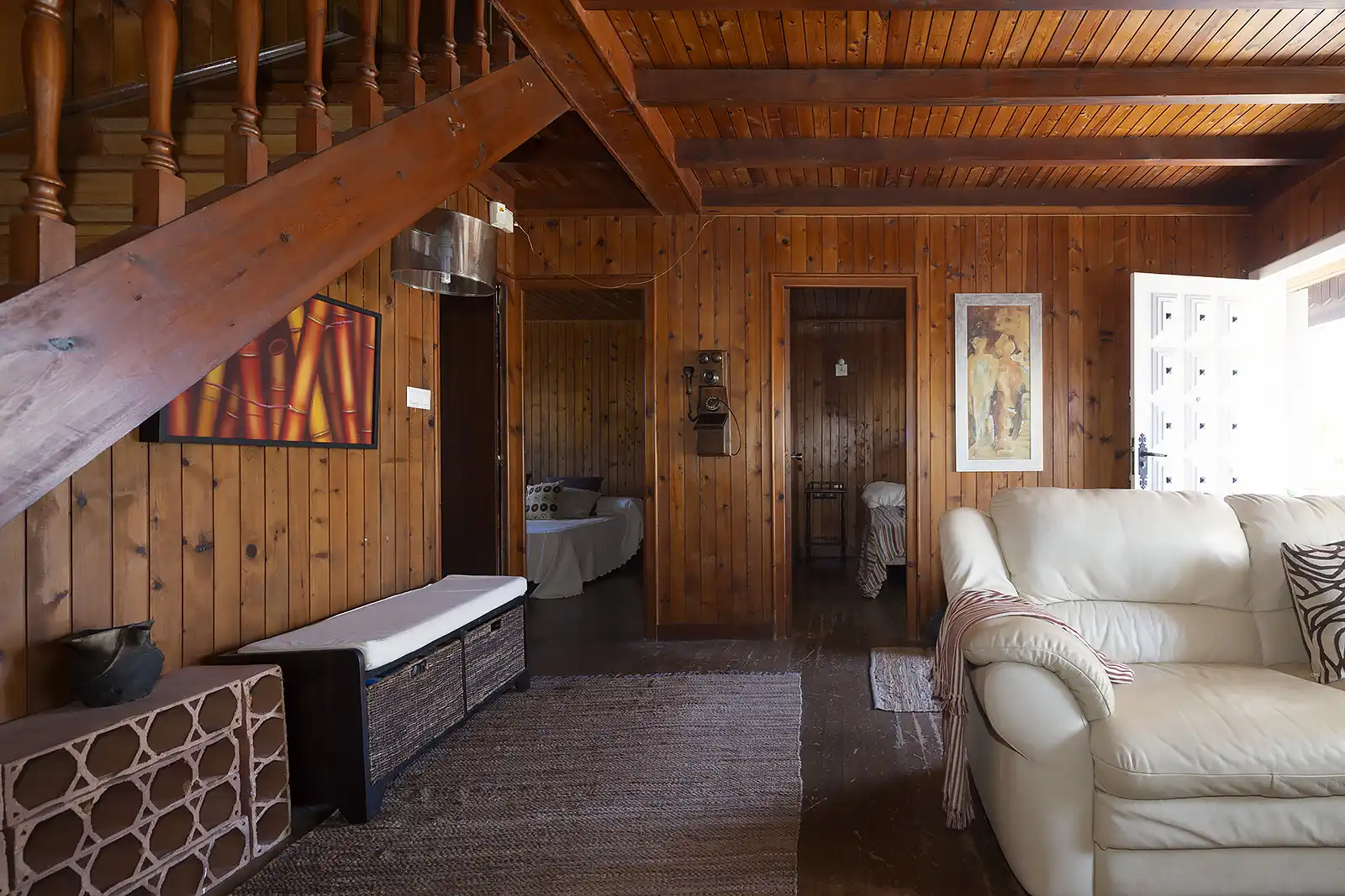 Sala de estar de Casa o chalet en venta en Oleiros con Calefacción, Jardín privado y Piscina