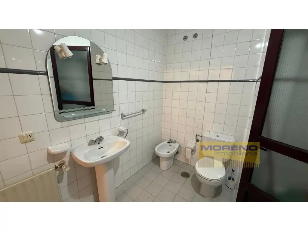 Bathroom of Flat for sale in Sarria