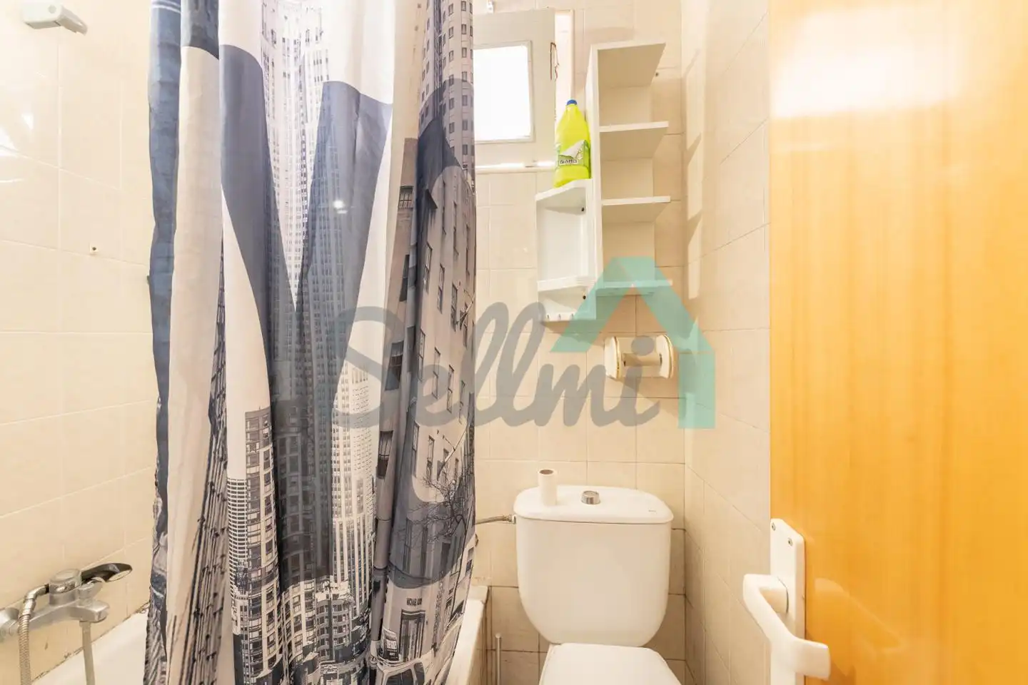 Planta baja de alquiler en Calle Arzobispo Guisasola, Santo Domingo - El Campillín