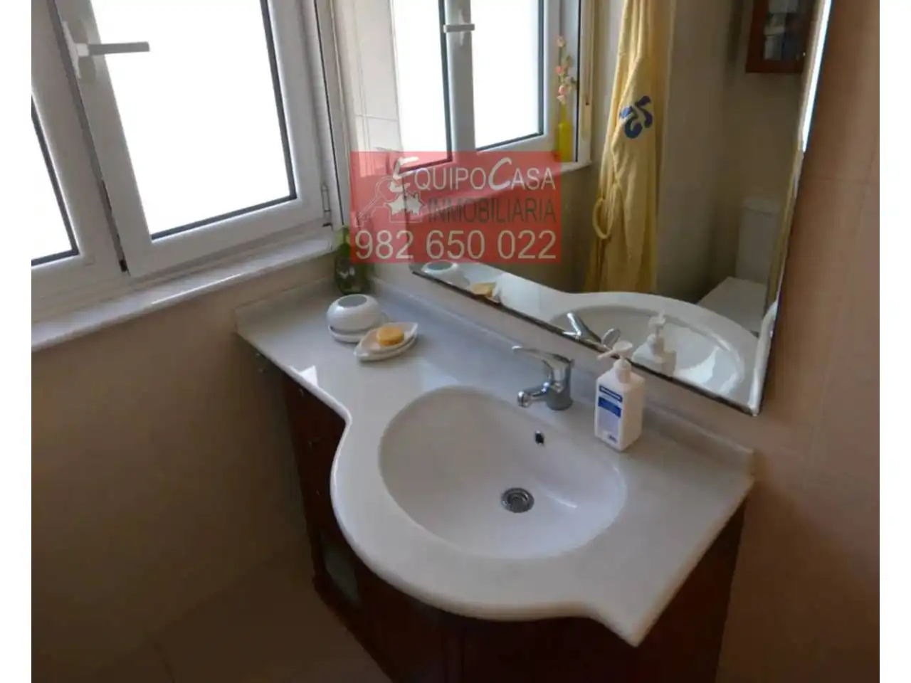 Baño de Piso en venta en Lugo con Parquet, Terraza y Trastero