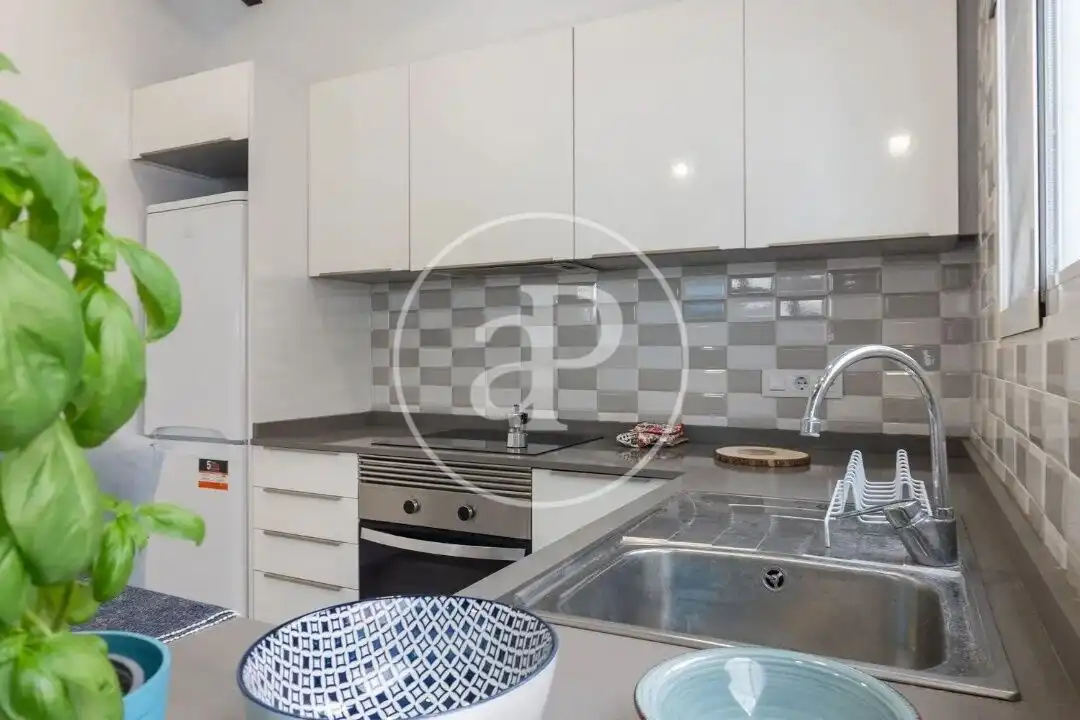 Ático de alquiler en Carrer de Martí, Gran Via