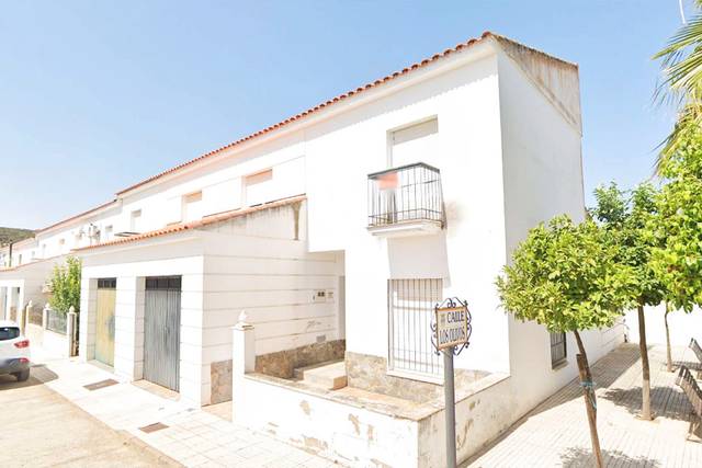 Casa adosada en Venta en Peraleda del Zaucejo