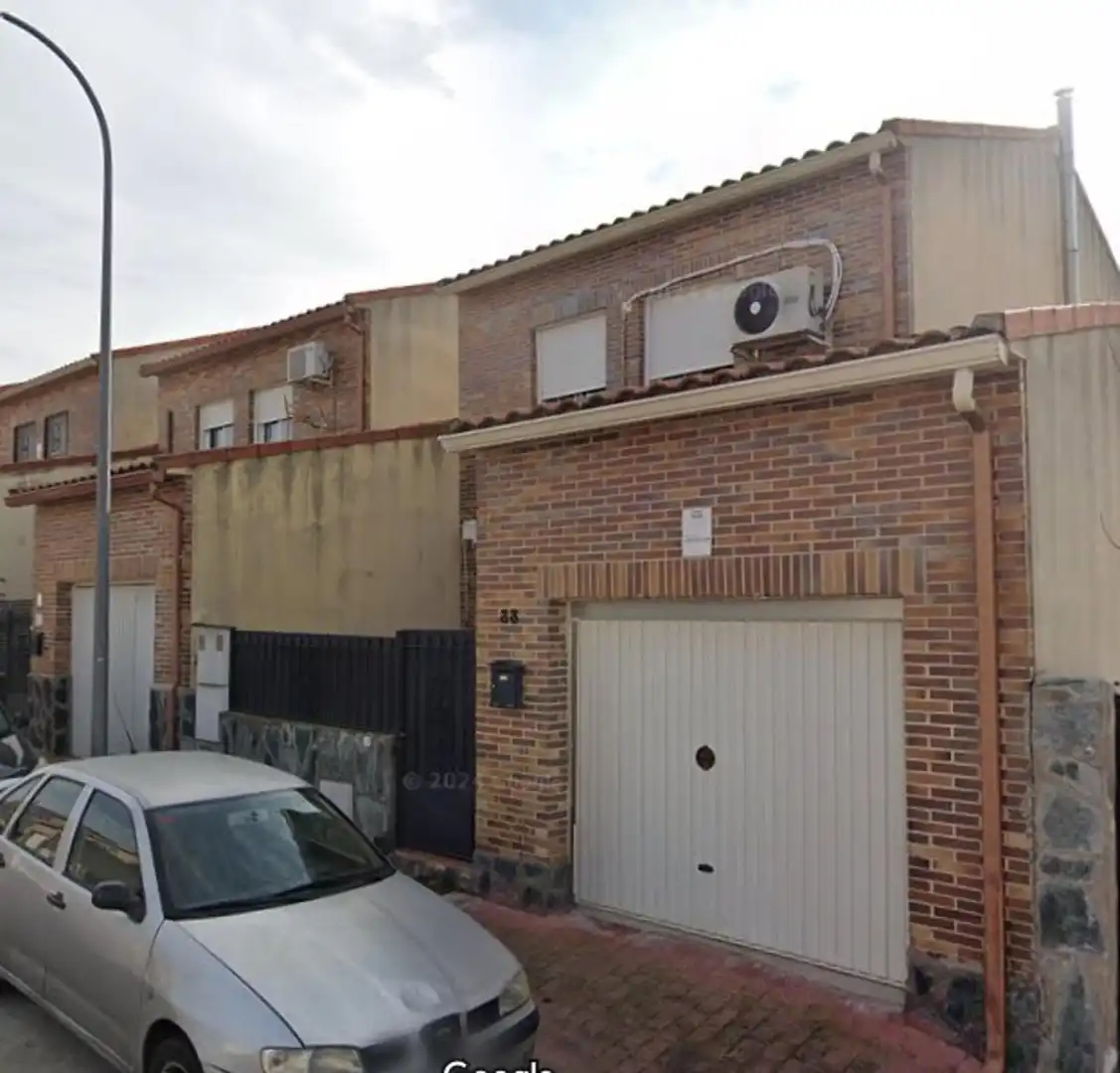 Detached homes for sale in San Julian, El Casar de Escalona