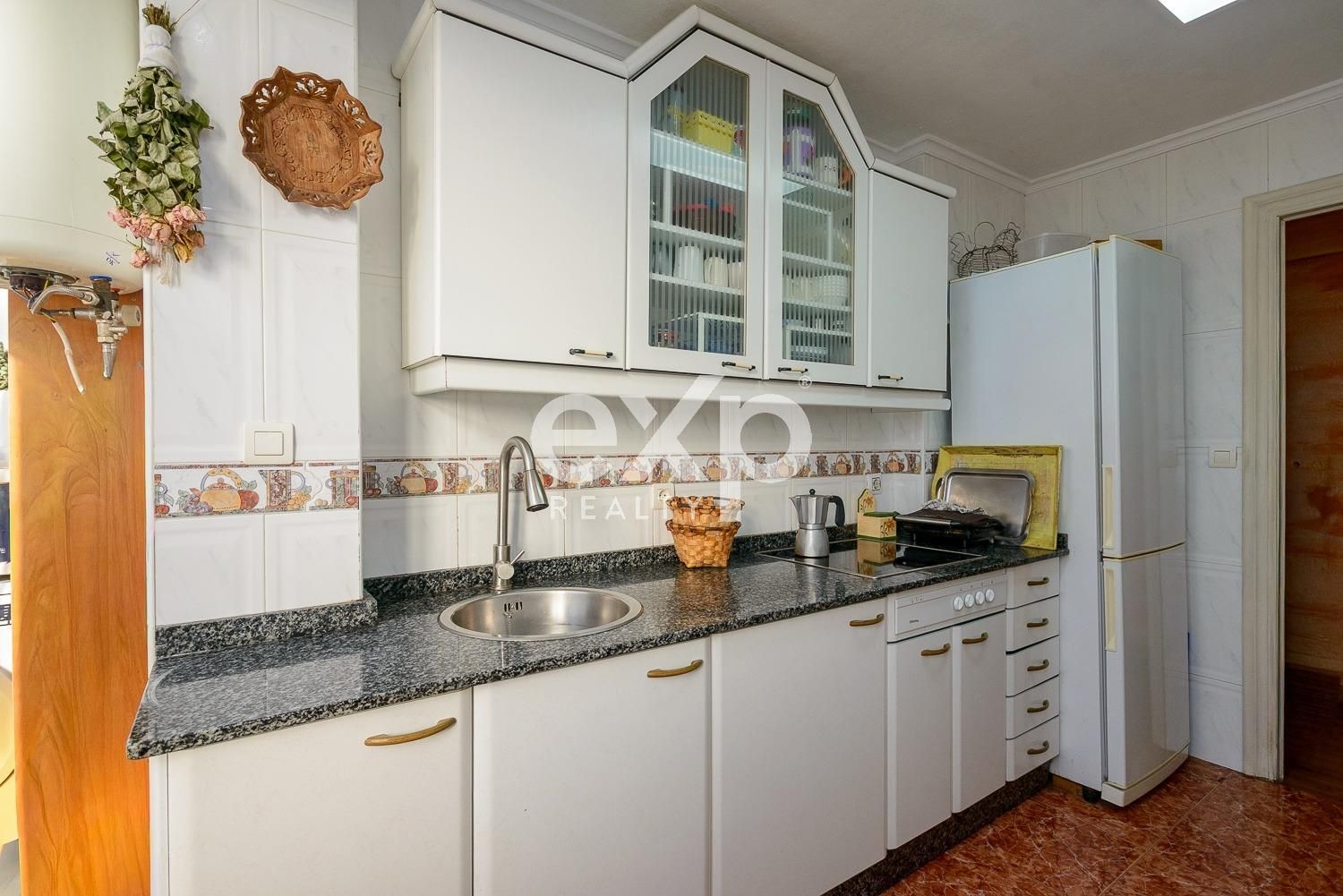 Cuina de Pis en venda en Avilés amb Calefacció, Terrassa i Moblat