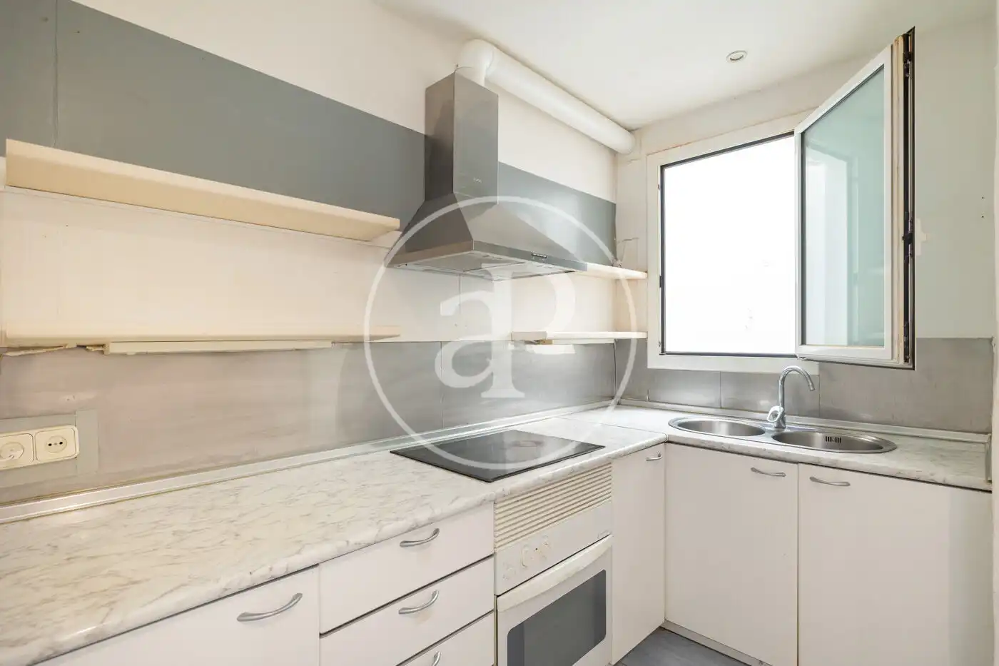 Kitchen of Flat for sale in Barcelona  with Air Conditioner and Heating