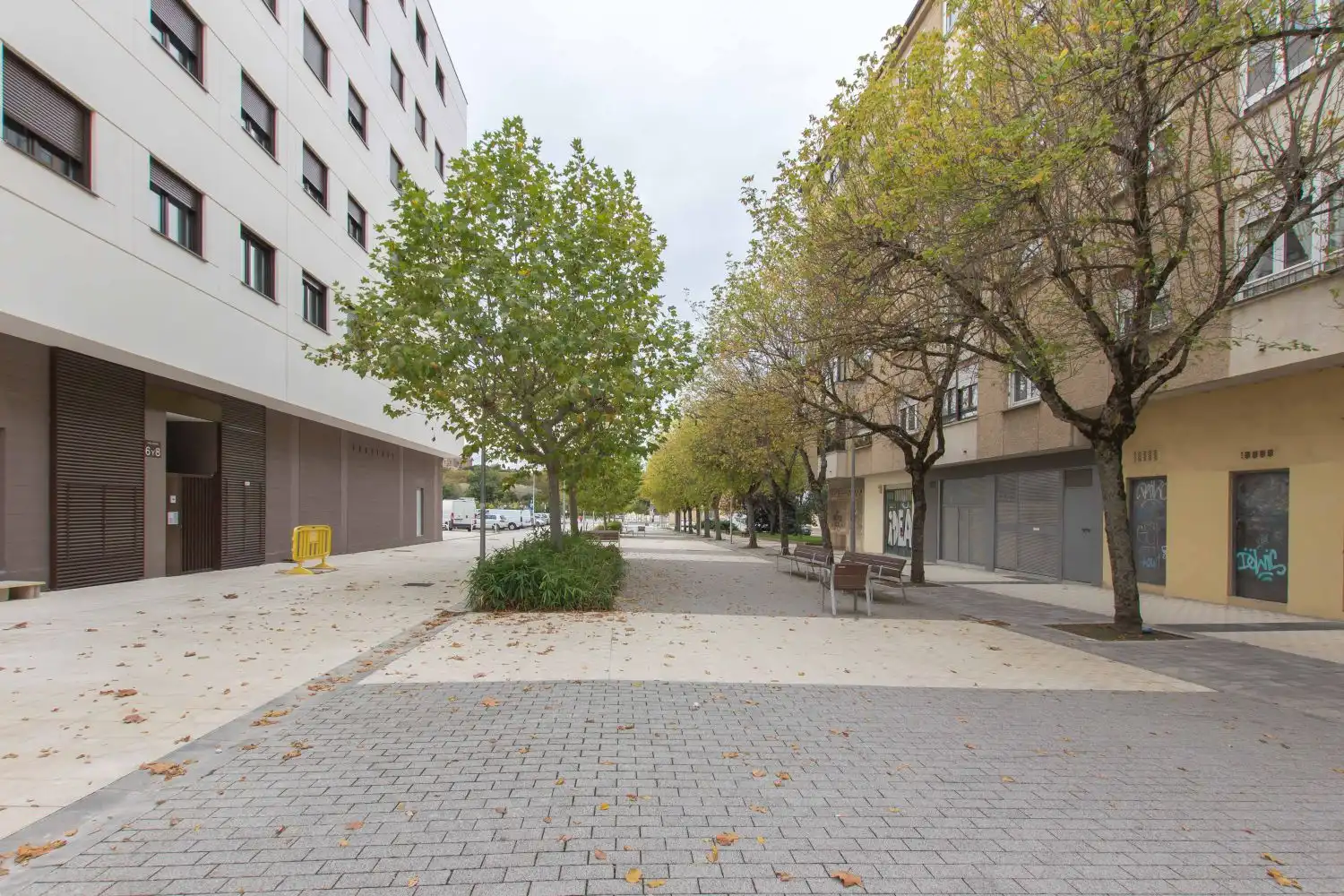 Vista exterior de Local de alquiler en  Pamplona / Iruña