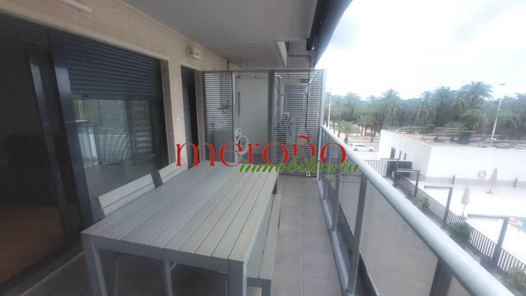 Terraza de Piso de alquiler en Elche / Elx con Terraza, Trastero y Piscina comunitaria