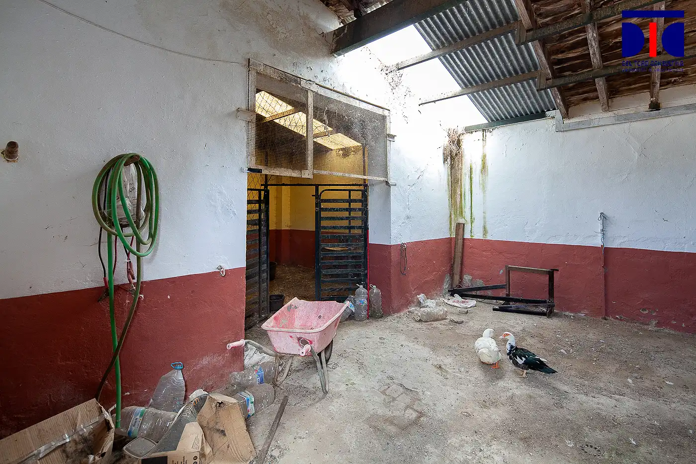 Finca rústica en venta en Carmona con Jardín privado, Terraza y Piscina