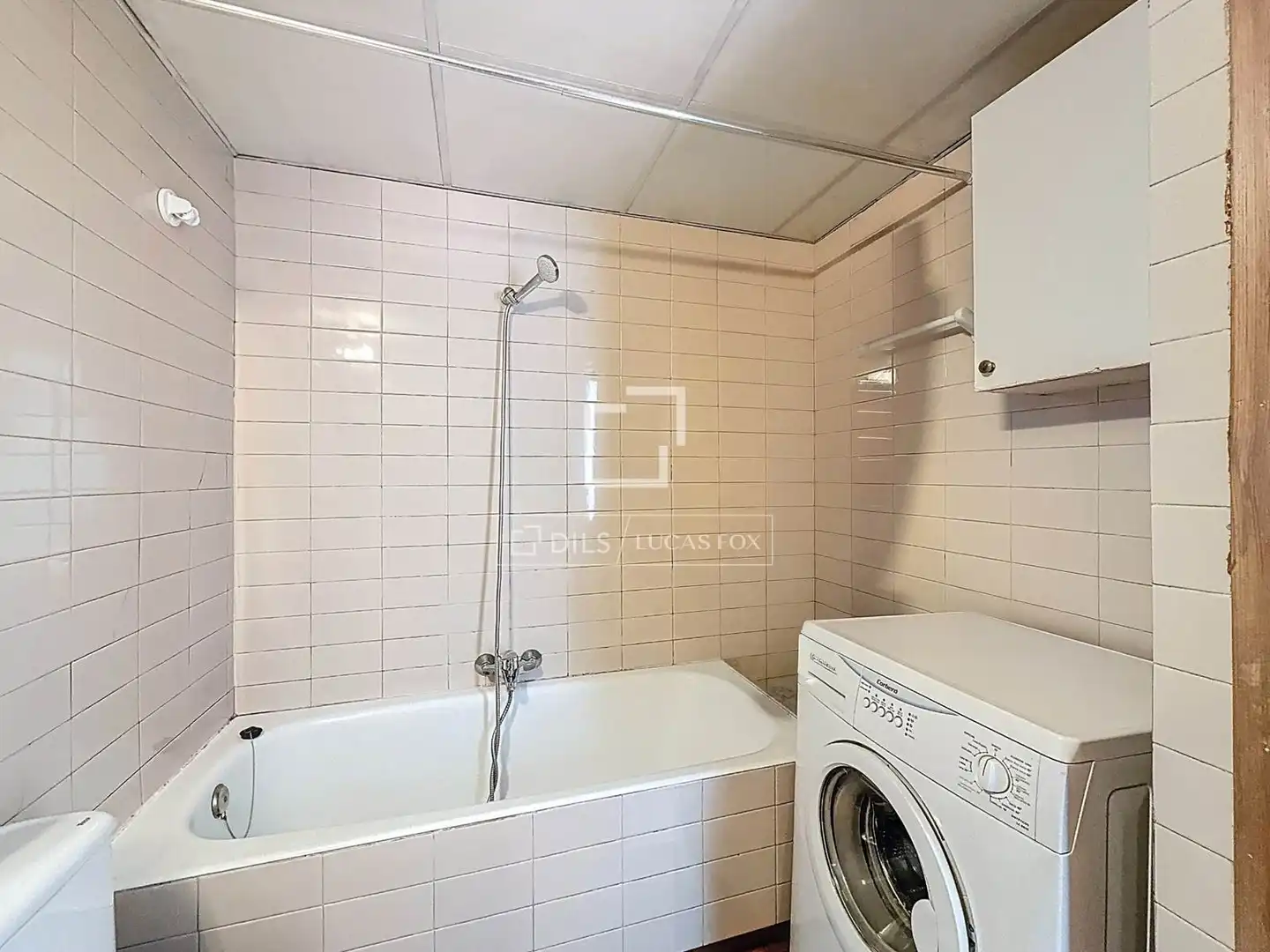 Bathroom of Flat for sale in Madrid  with Heating, Storage room and Furnished