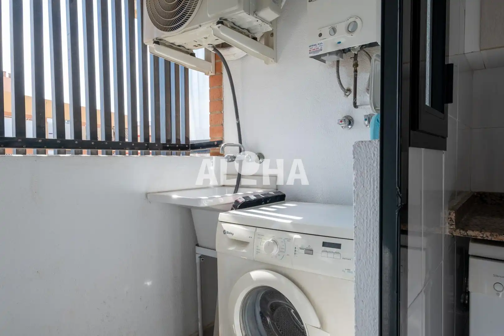 Terrassa de Apartament de lloguer en Moncada amb Aire condicionat, Moblat i Piscina comunitària