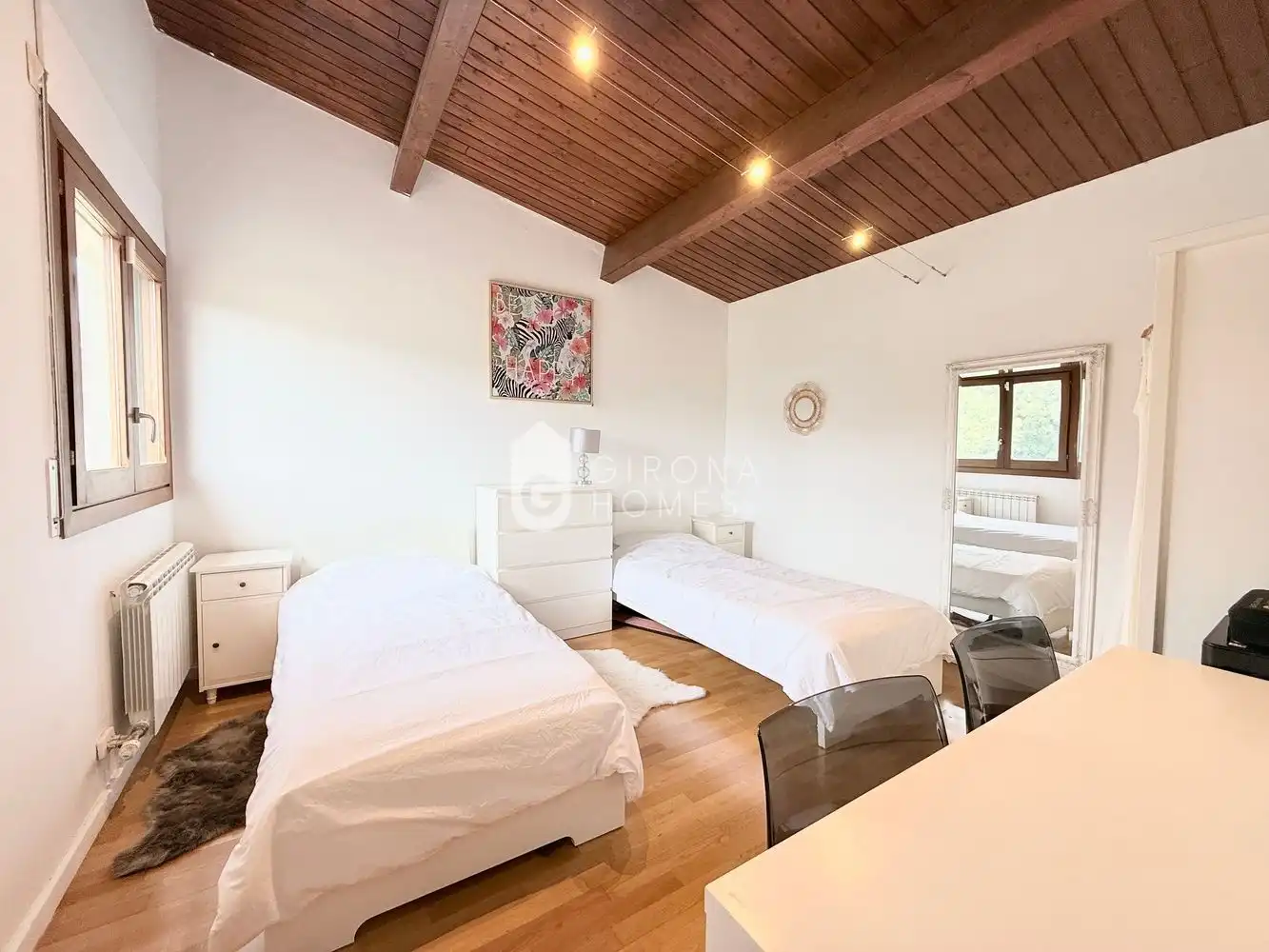 Schlafzimmer von Haus oder Chalet zum Verkauf in Sant Julià de Ramis mit Klimaanlage, Heizung und Privatgarten