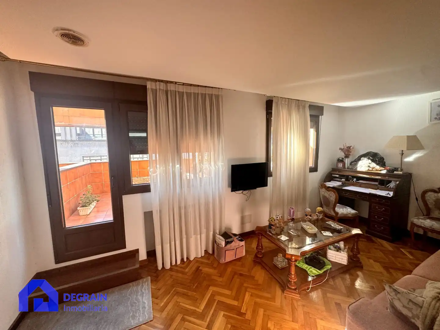 Living room of Flat for sale in Oviedo   with Heating and Terrace