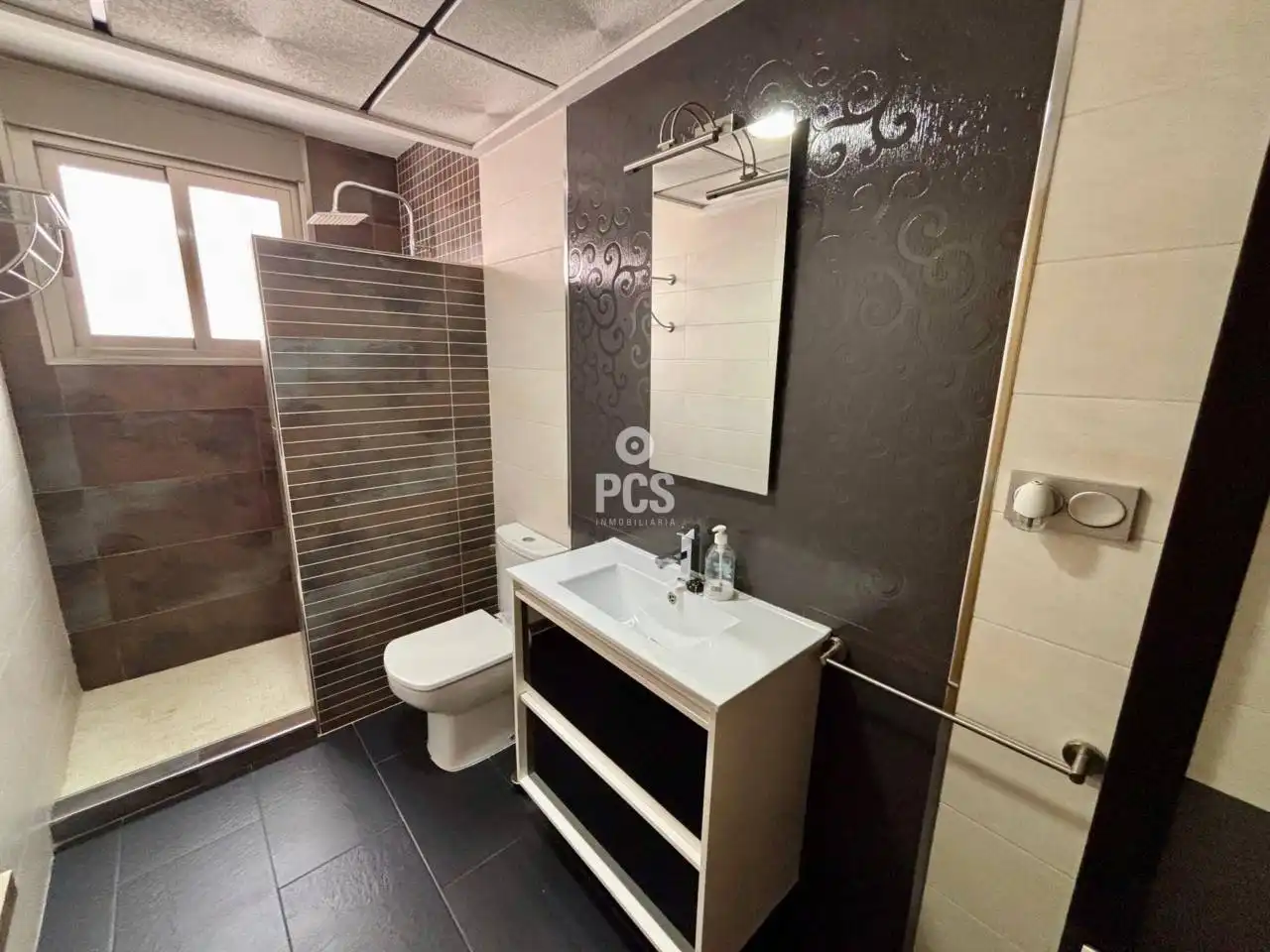 Baño de Ático en venta en Totana con Calefacción, Terraza y Trastero
